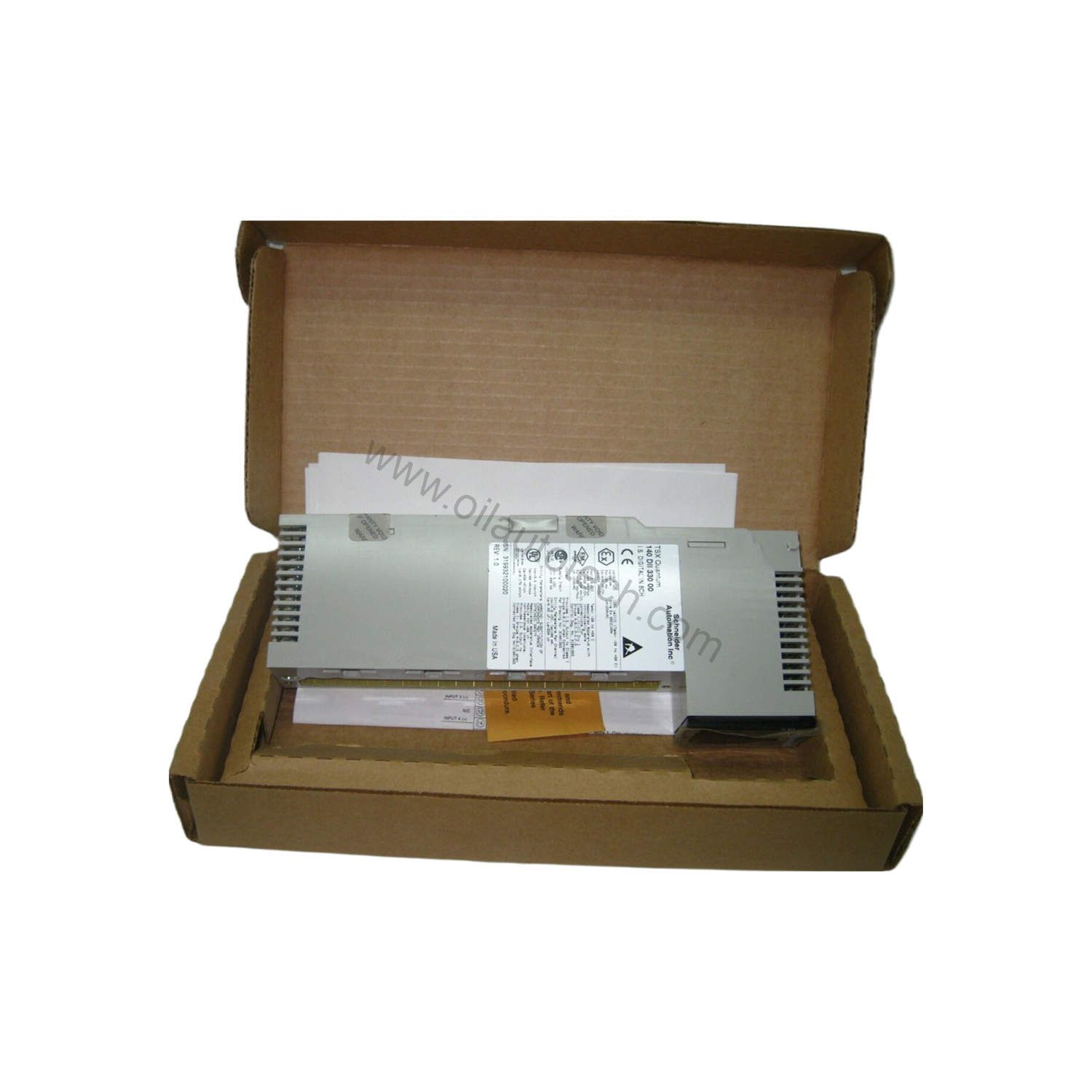Figure 1: Front view of the Schneider Electric 140DII33000 industrial automation component showing its physical design and enclosure.