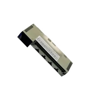 Figure 2: Technical layout and connection details for the Schneider Electric 140DIO33000C industrial automation component.